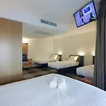 Easyhotel Scheveningen 2* デン・ハーグ