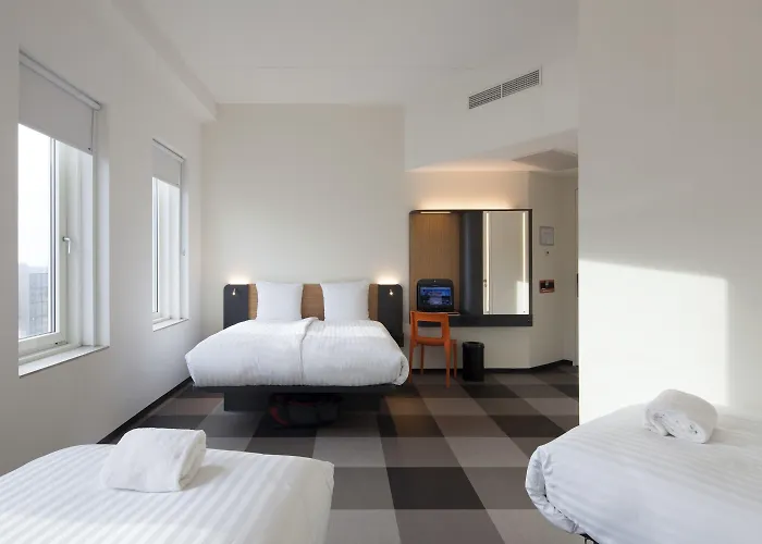 Hotel Easyhotel Scheveningen 2*