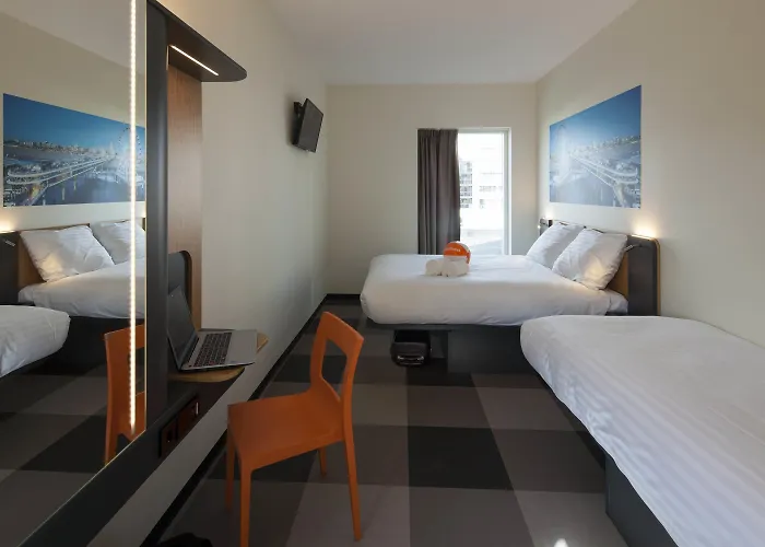 Easyhotel Scheveningen Hotel 2*