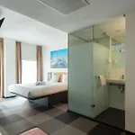 Easyhotel Scheveningen 2*