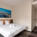 Hotell Easyhotel Scheveningen 2*