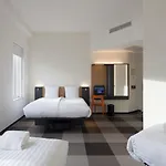 Hotel Easyhotel Scheveningen 2*