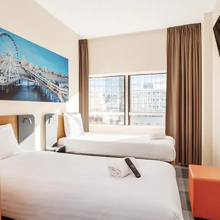Hotel Easyhotel Scheveningen 2*