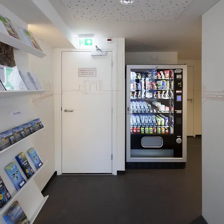 Hotel Easyhotel Scheveningen 2*