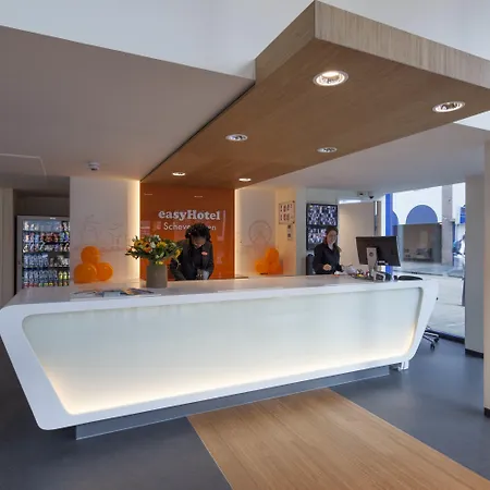Easyhotel Scheveningen 2*