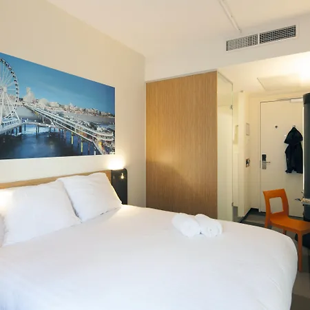 Easyhotel Scheveningen Hotel 2*