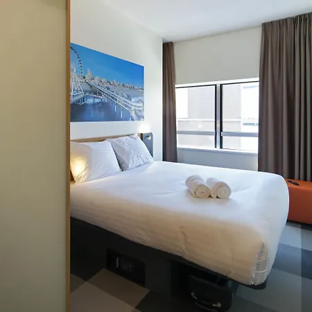 Easyhotel Scheveningen מלון האג