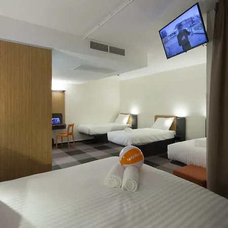 Easyhotel Scheveningen מלון