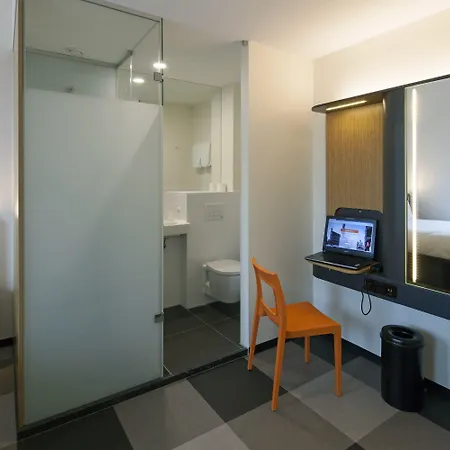 Easyhotel Scheveningen Den Haag