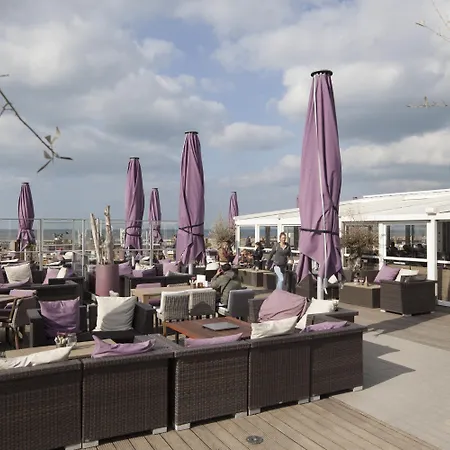 מלון Easyhotel Scheveningen