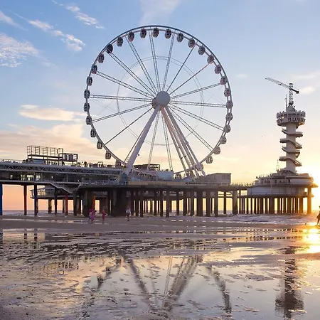 מלון Easyhotel Scheveningen 2*