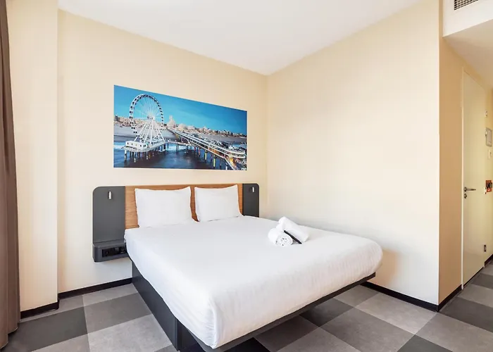 Easyhotel Scheveningen 2* La Haya