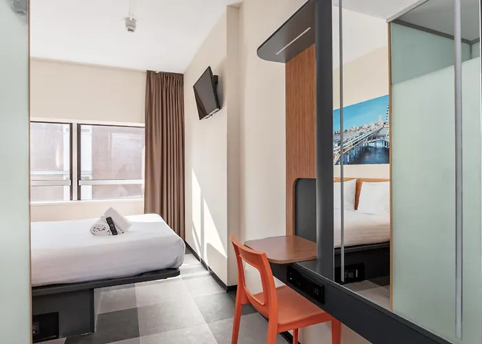 Hotel Easyhotel Scheveningen La Haya