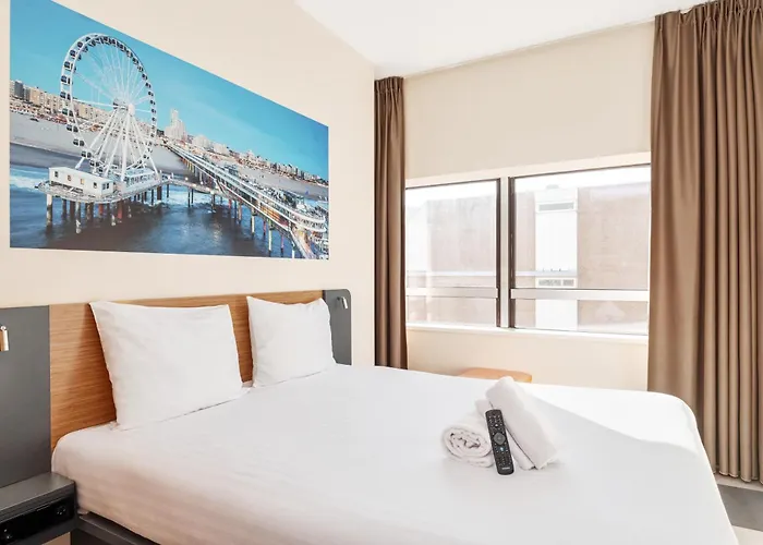 Easyhotel Scheveningen 2*