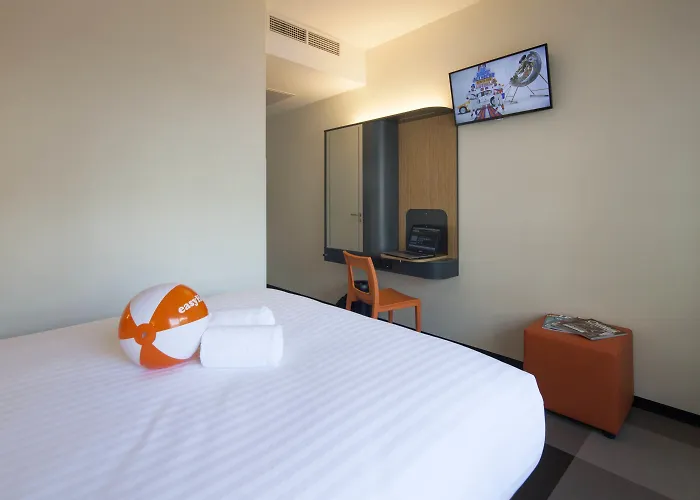 Hotel Easyhotel Scheveningen La Haya