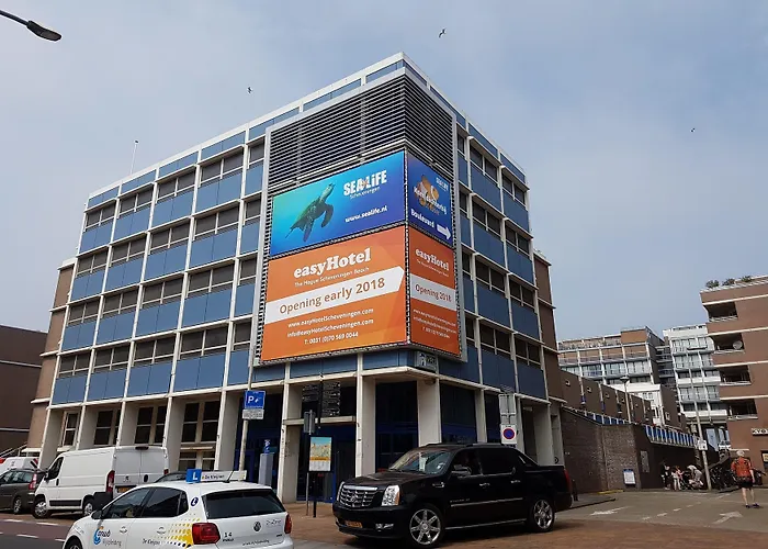 Hotell Easyhotel Scheveningen 2*
