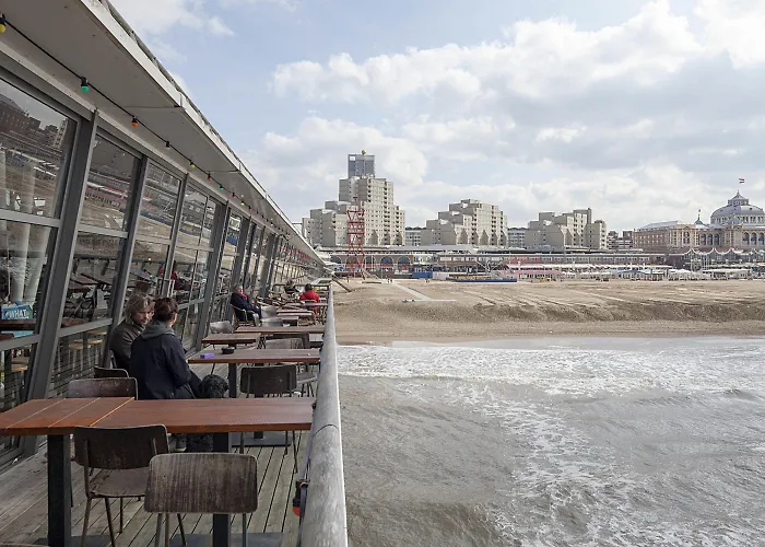 Easyhotel Scheveningen ホテル