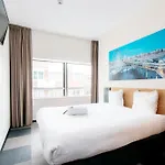 Easyhotel Scheveningen ホテル デン・ハーグ
