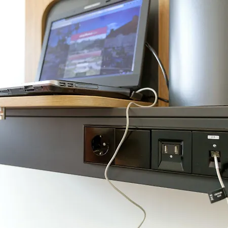 Easyhotel Scheveningen 2*