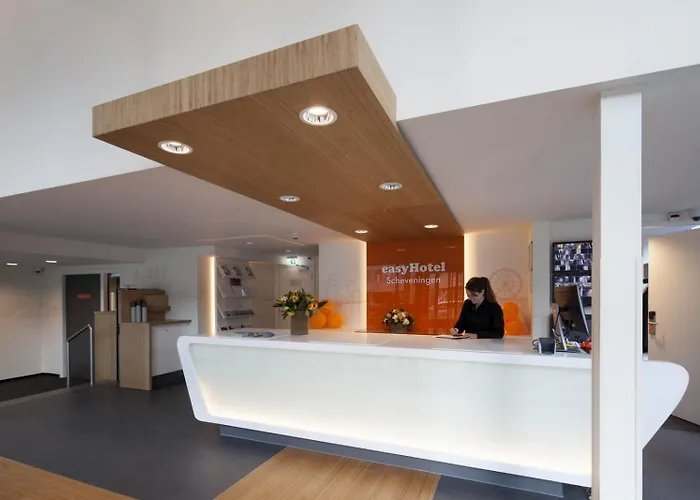 Hotel Easyhotel Scheveningen 2*