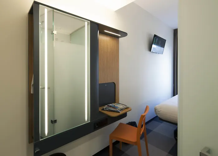 Hotel Easyhotel Scheveningen 2*