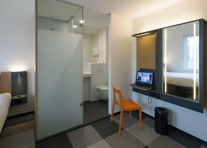 Easyhotel Scheveningen Den Haag