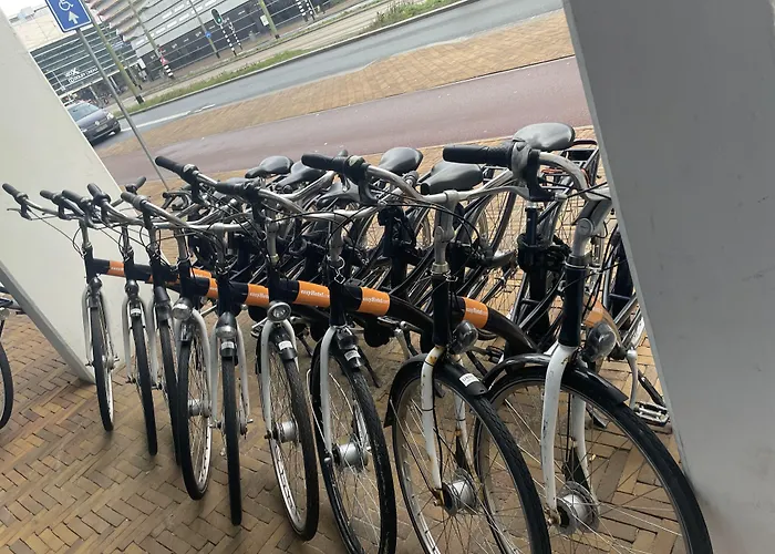 Hotel Easyhotel Scheveningen 2*